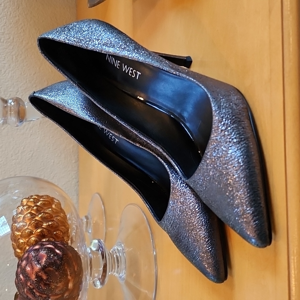 Like New! Nine West Flax Dark Gray Sparkle Party 🥳 Heels size 7
